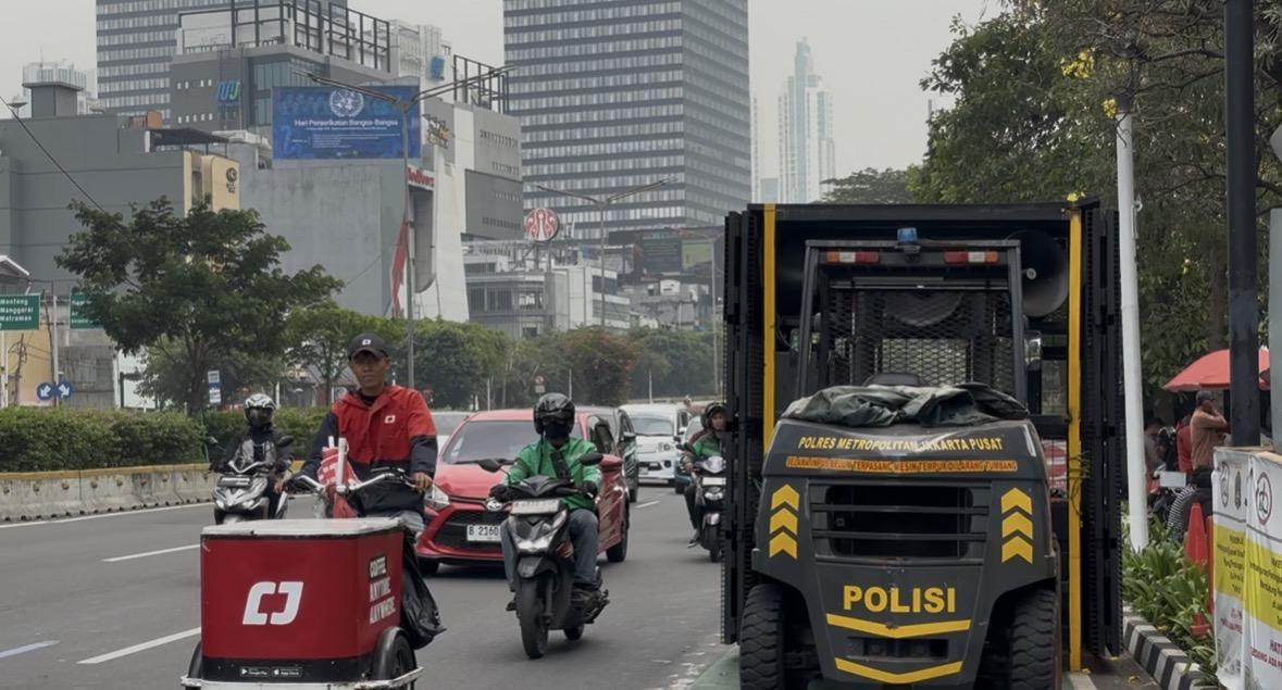 Waspada Demo! Rantis Disiagakan dan Thamrin Nine Disekat Total