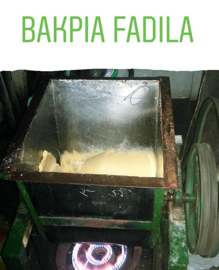 Mesin penggiling adonan bakpia