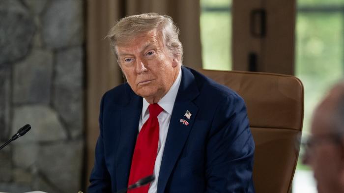 TRUMP DI KANADA - Foto diambil dari Facebook The White House pada Selasa (17/6/2025), memperlihatkan Presiden AS Donald Trump dalam pertemuan dengan anggota G7 di Kanada pada hari Senin (16/6/2025).