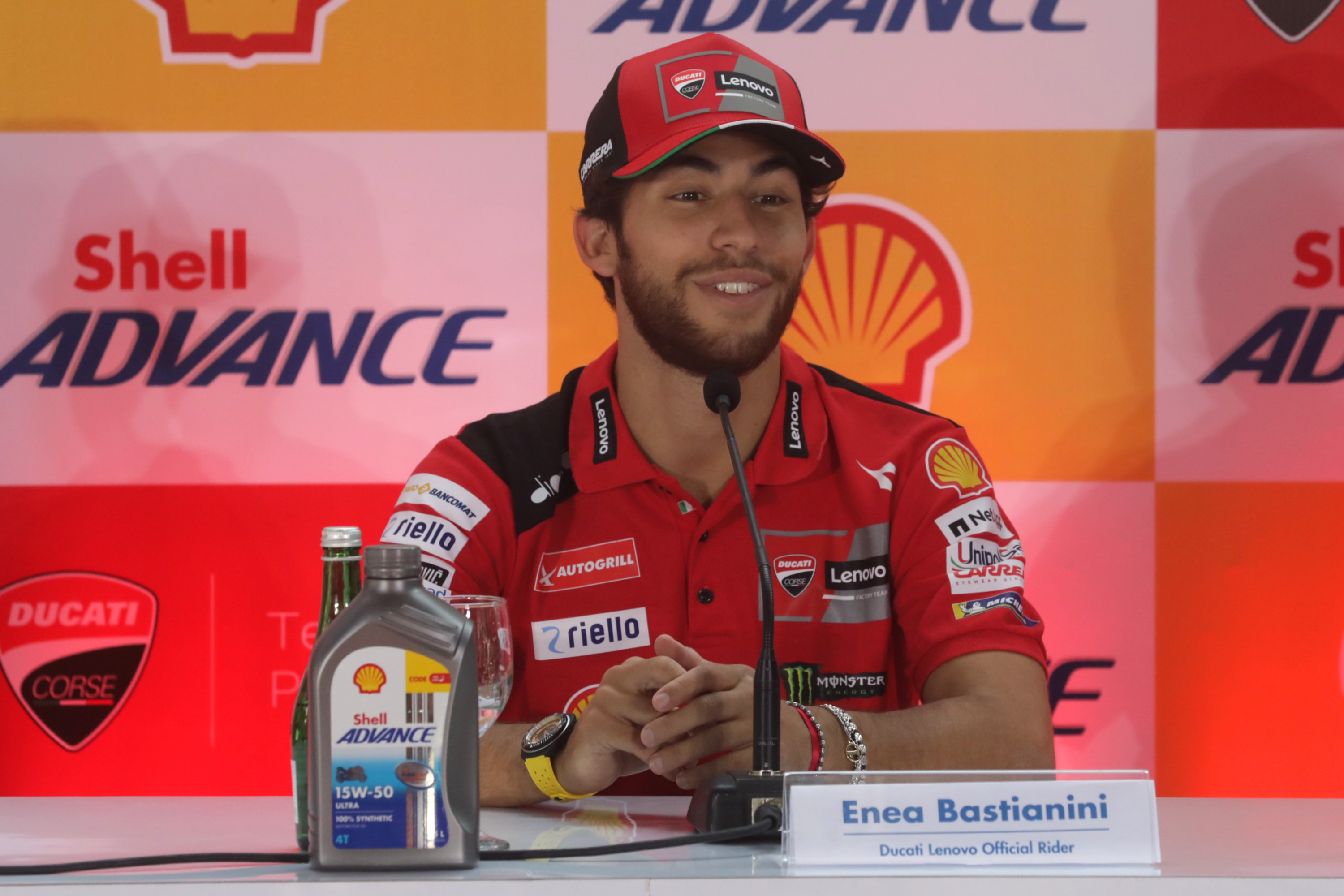 Pembalap Ducati Lenovo Team Enea Bastianini saat konferensi pers Shell Advance dan Ducati Corse di Jakarta, Selasa (10/10/2023). TRIBUNNEWS/IRWAN RISMAWAN