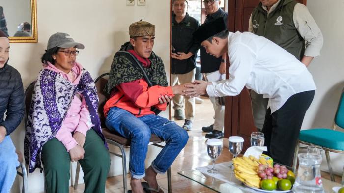Menhut Janjikan Beasiswa Kuliah untuk Anak Korban Karhutla Bromo
