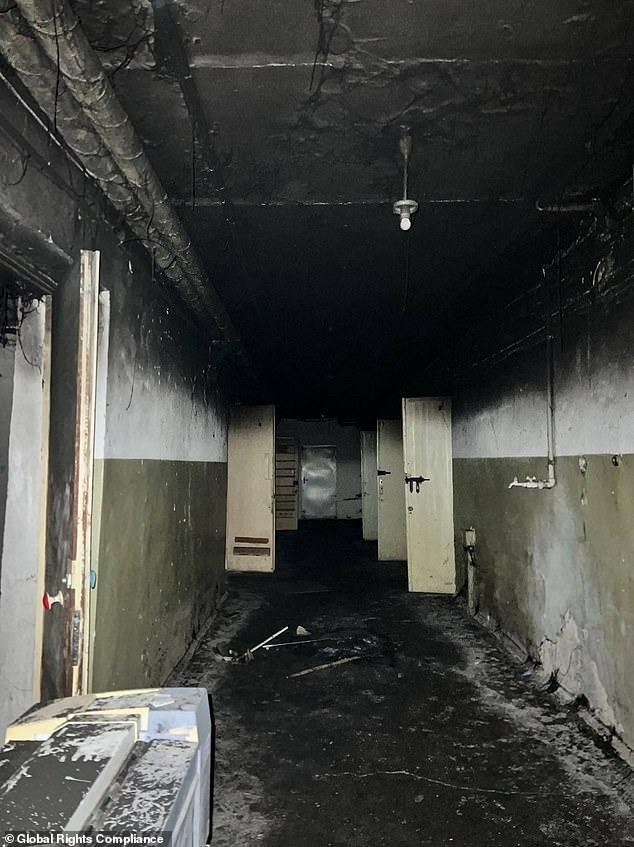 Sebuah koridor di tempat orang Ukraina ditahan di jalan Pylypa Orlyka, tempat orang Rusia mencoba menyalakan api untuk menyembunyikan jejak kejahatan mereka dan membakar dokumen sebelum mundur