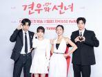 Bintang-utama-drakor-Head-Over-Heels-saat-menghadiri-press-confrence-di-Seoul-Korea-Selatan-f.jpg