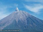 GUNUNG-SEMERU-ERUPSI-LAGI-4234124235.jpg