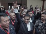 Hasto-Resmi-di-Vonis-35-Tahun-Penjara_20250725_193057.jpg