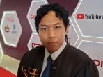 Chord Lagu Cincin - Hindia: Karna Aku Pun Bola Panas Juga Kadang Lebih Atau Sama Parahnya