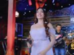Lirik Lagu Nutupi Laraku - Nonik Aprilia: Mungkin Ono Ati Liyo Sing Lagi Tok Jogo