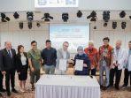 KERJA-SAMA-STRATEGIS-Foto-bersama-usai-penandatanganan.jpg
