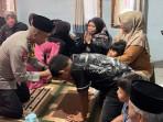Kapolda-Jawa-Barat-Irjen-Pol-Rudi-Setiawan-di-rumah-duka-Bripka-Cecep.jpg