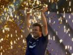 Magnus-Carlsen-juara-catur-di-EWC-2025.jpg