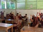 Relawan-Pendidikan-Indonesia-RPI-di-dusun-Rattelanu.jpg
