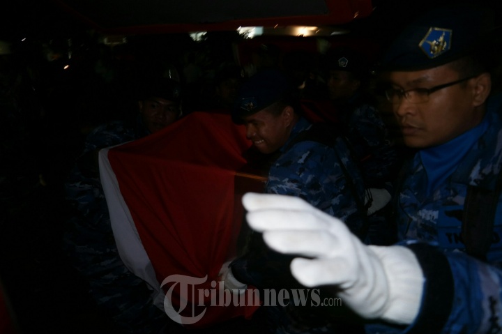 Jenazah Korban Jatuhnya Pesawat Hercules A-1334 di Papua, Foto 5 ...