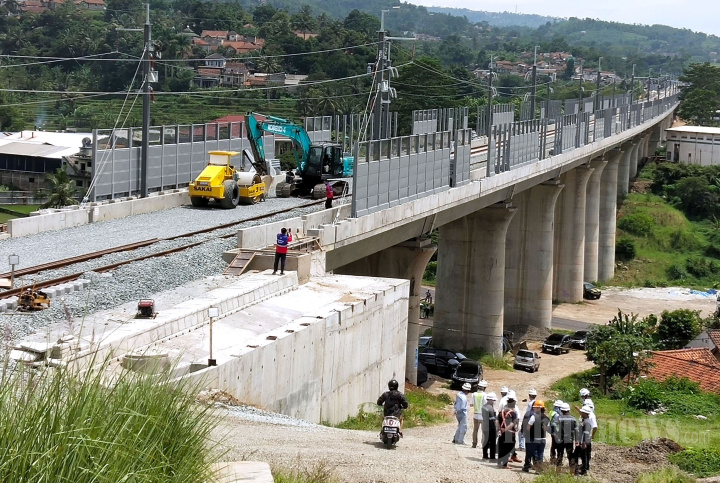 Kecelakaan Kereta Kerja Di Jalur Kereta Cepat Jakarta Bandung Foto 1