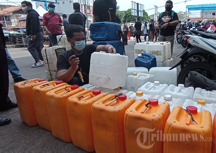 Operasi Minyak Goreng Curah di Kota Tangerang, Foto 3 #1918578