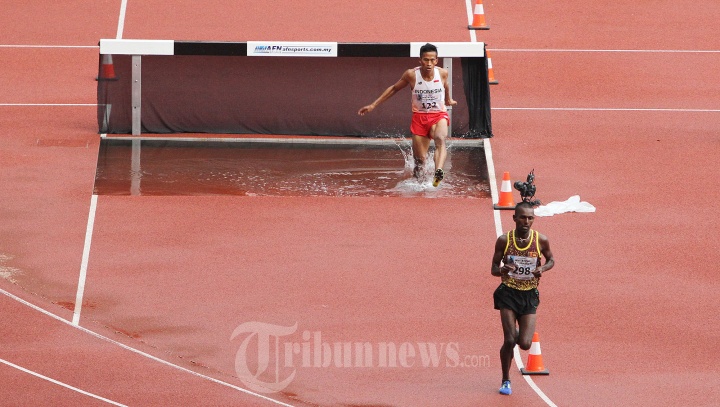 Pelari Halang Rintang 3000 Meter Pada Test Event, Foto 3 #1738788 ...