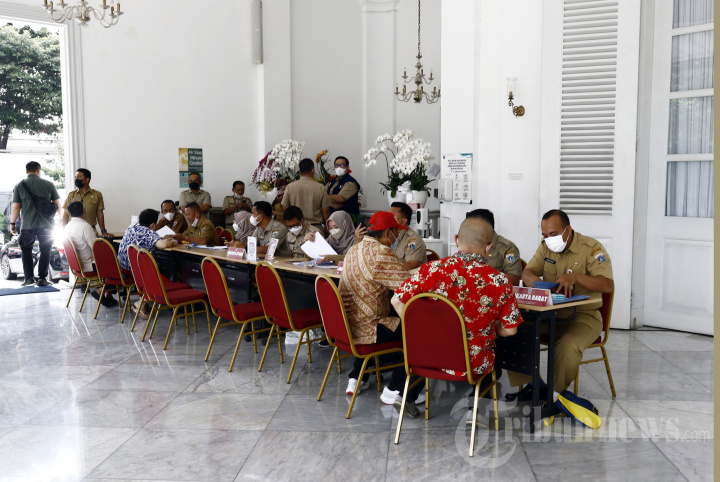 Warga Kota Menghadapi Masalah Lupa Nama Saat Berinteraksi