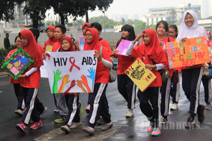 PMI Kampanye Peduli Aids, Foto 3 #1630199 - TribunNews.com