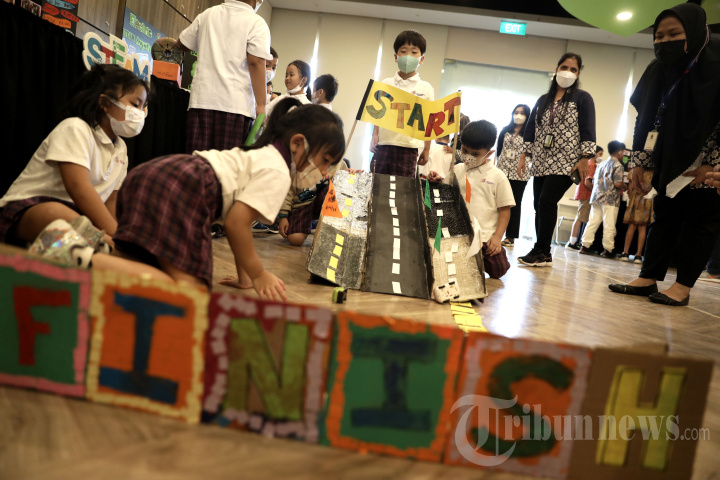 Sifat Cahaya Penelitian STEAM Project Sampoerna Academy