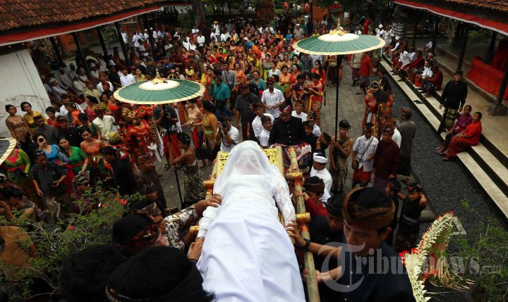 Upacara Pernikahan Melelet di Bali, Foto 5 #1634947 - TribunNews.com