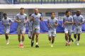 Liga-1-Latihan-Persib-Jelang-Kontra-Persija_20250211_210433.jpg
