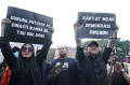 ribuan-massa-aksi-kepung-gedung-dpr_20240822_131349.jpg
