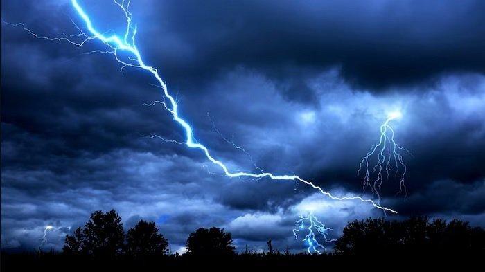 Astraphobia (Fobia Petir)