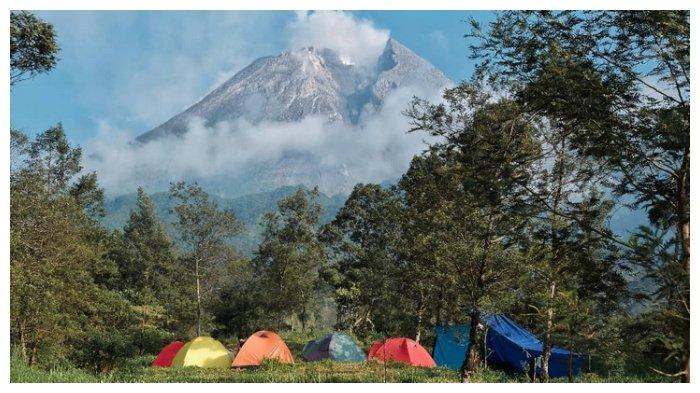 Selain menyaksikan keindahan Gunung Merapi, Ekowisata Kali Talang juga dapat digunakan untuk berkemah.