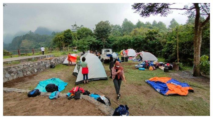 Area camping di Nawang Jagad.