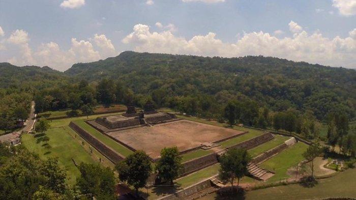 Candi Barong jika dilihat dari ketinggian.