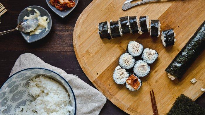 Chamchi Gimbap atau Tuna Kimbap ( 참치김밥)