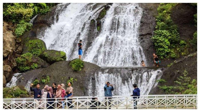 Curug Bajing Petungkriyono di Kabupaten Pekalongan.