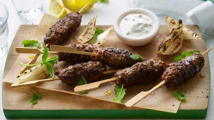 Ilustrasi kebab daging sapi cincang