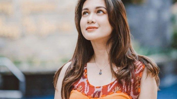 Dea Annisa - TribunnewsWiki.com