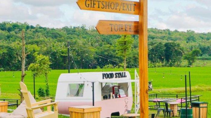 Suasana di La Li Sa Farmer Village