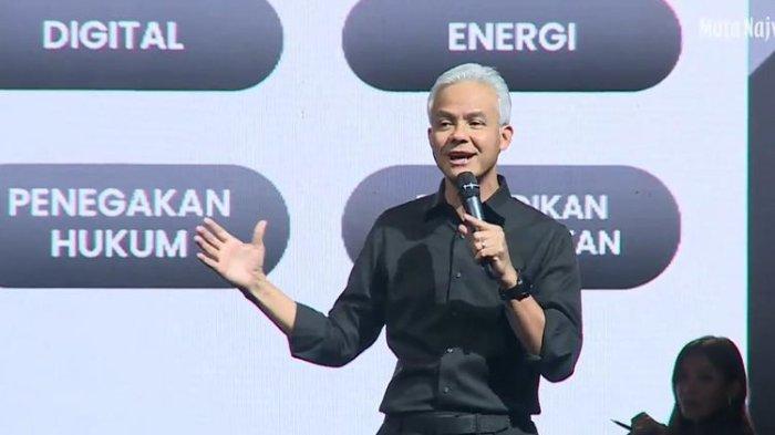 Ganjar Pranowo dalam acara 3 Bacapres Bicara Gagasan di Grhra Sabha Pramana UGM.