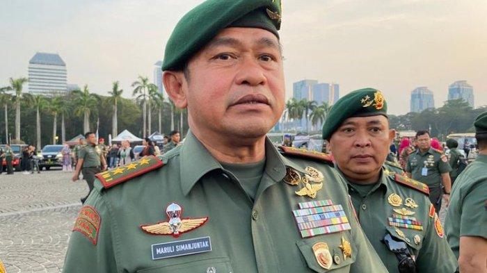 Panglima Komando Cadangan Strategis TNI Angkatan Darat (Pangkostrad) Letjen Maruli Simanjuntak di Monumen Nasional (Monas), Jakarta Pusat, Senin (25/9/2023).