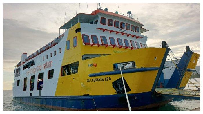 Kapal Ferry yang sedang berlabuh di Pelabuhan Bakauheni, Lampung.