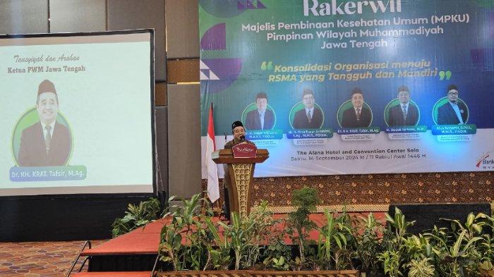 Ketua PWM Jawa Tengah KH Tafsir, Sebut Ahmad Luthfi Calon Gubernur Jateng Sosok yang Baik & Lembut 