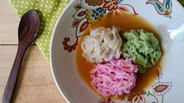 Kue Putu Mayang juga menjadi rekomendasi takjil berbuka puasa.