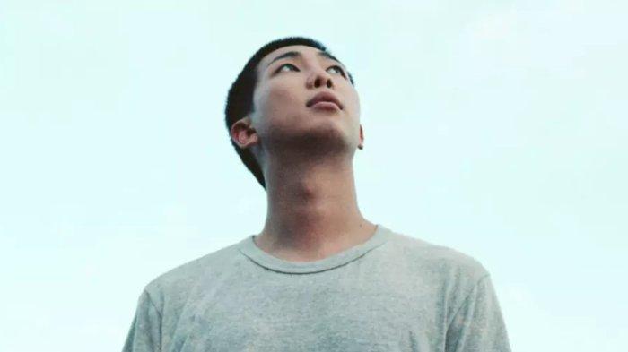 Lirik dan Terjemahan Lagu Lost - RM BTS: Hold Up, Hold Up, Hold Up, Hold Up, Damn Now, Thank You