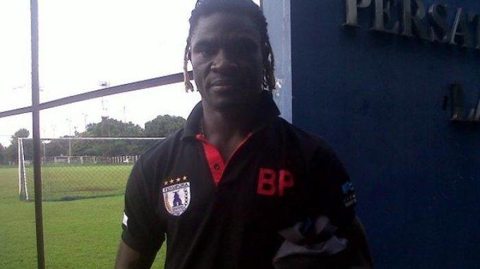 Mantan Pemain Persipura Jayapura, Bio Paulin
