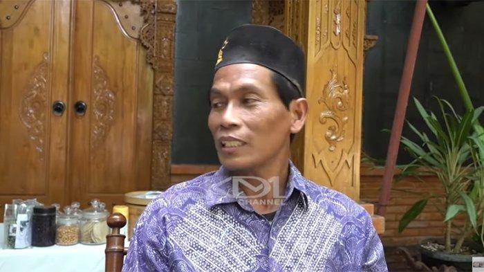 Pak RW Minta Pasren Jujur di Kasus Vina Cirebon, Keluarga Terpidana Nangis Bersimpuh di Kaki Pak RT