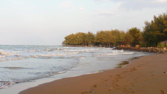 Pantai Slamaran.
