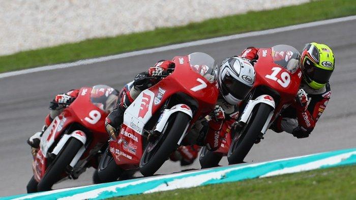 Pebalap Astra Honda, Veda Ega Pratama (tengah)