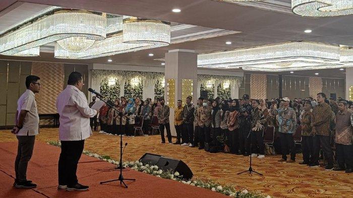 Pelantikan 61.684 anggota Kelompok Penyelenggara Pemungutan Suara (KPPS) oleh Komisi Pemilihan Umum (KPU) Jakarta Timur, Kamis (25/1/2024).