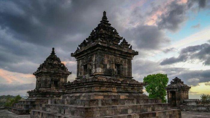 Penampang Candi Barong