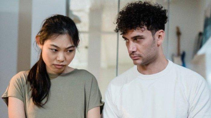 Ilustrasi pasangan putus cinta