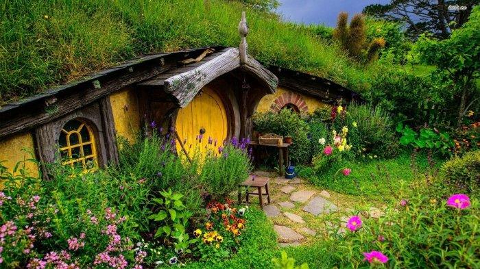 Rumah Hobbit di Farm House