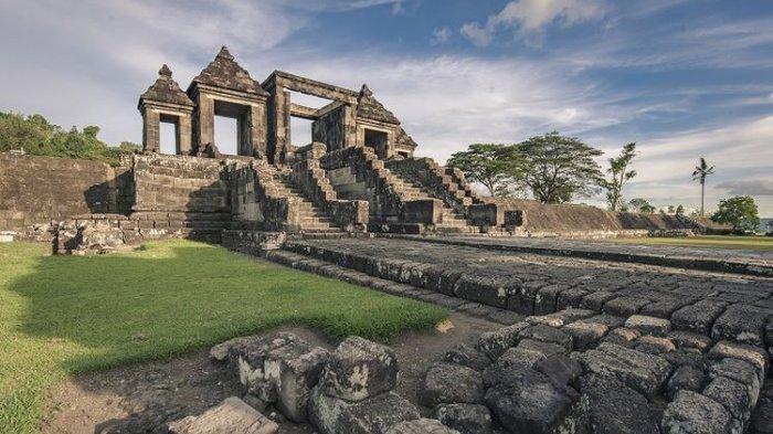 Bebatuan dari situs Keraton Ratu Boko