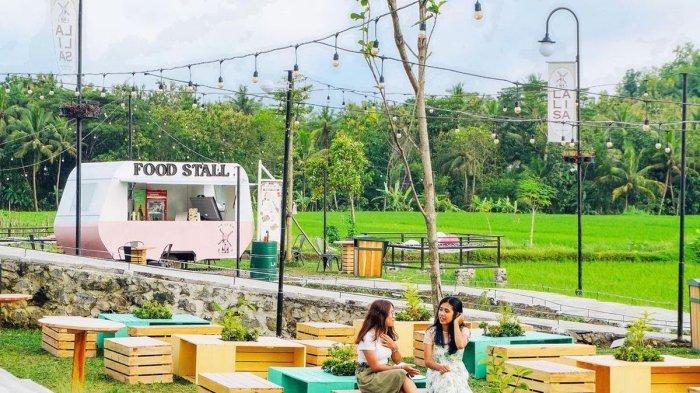 Coffee shop yang juga menjadi spot foto di La Li Sa.